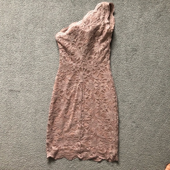 LACE HOMECOMING DRESS ! - Picture 4 of 5